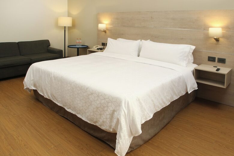 Hotel Express By Holiday Inn Tecnologico Monterrey