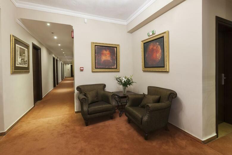 Dellas Boutique Hotel