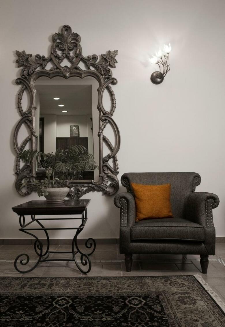 Dellas Boutique Hotel