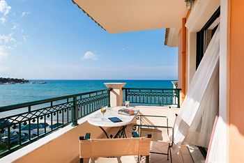 Hotel Andreolas Luxury Suites