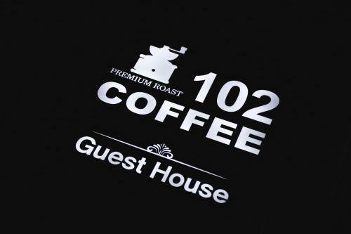 Hostal Op 102 Guesthouse
