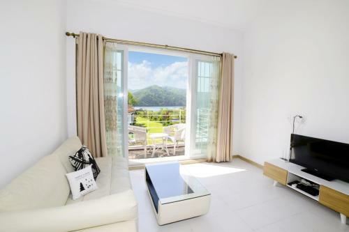 Walking Sky Pension