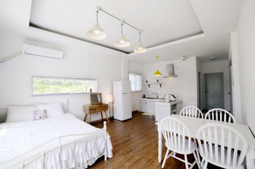 Walking Sky Pension