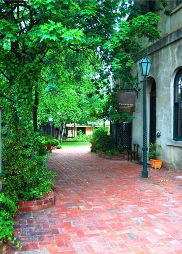 Bed & Breakfast Provenance Accommodation