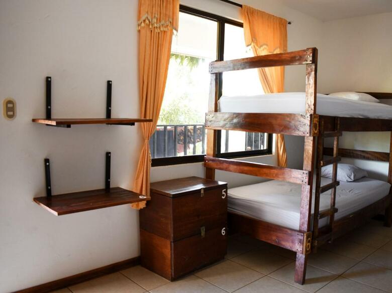 Hotel Hostel La Posada