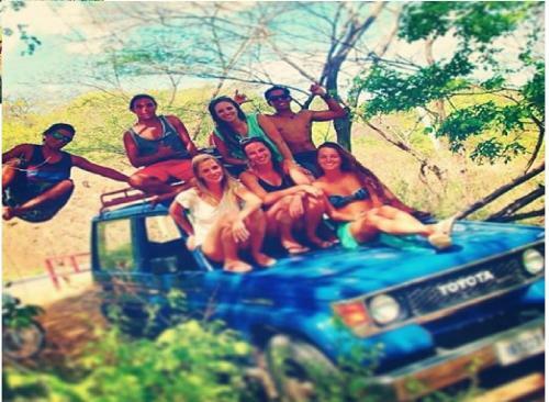 Coral Reef Surf Hostel And Camp