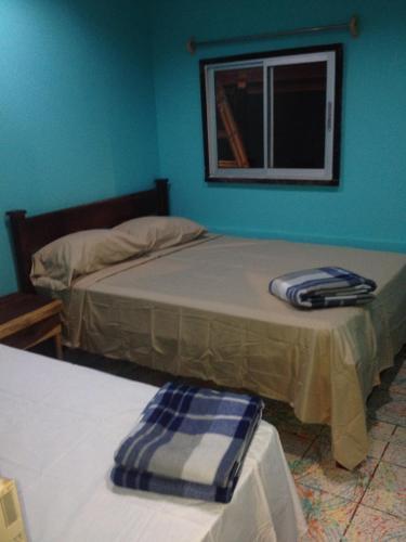 Coral Reef Surf Hostel And Camp