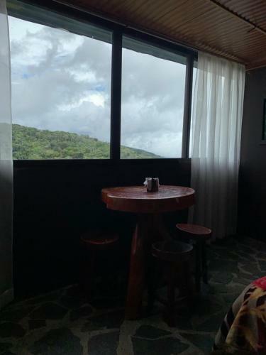 Hostal Hammock House