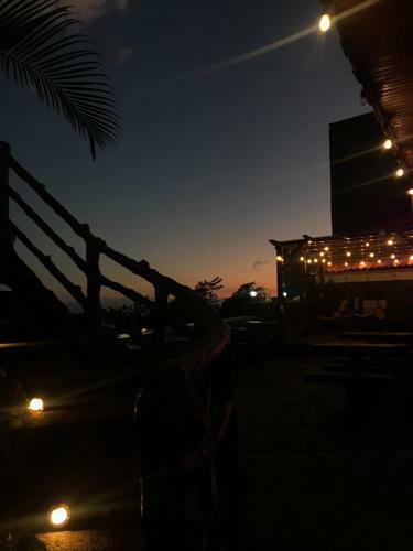 Hostal Hammock House