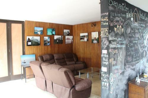 Casa Yoses Hostel