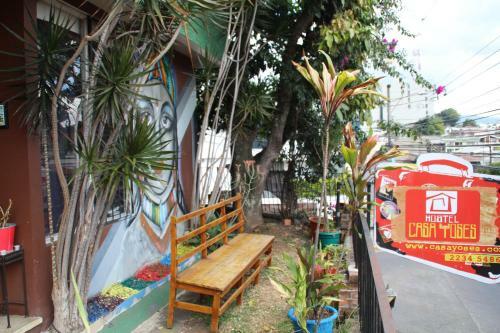 Casa Yoses Hostel