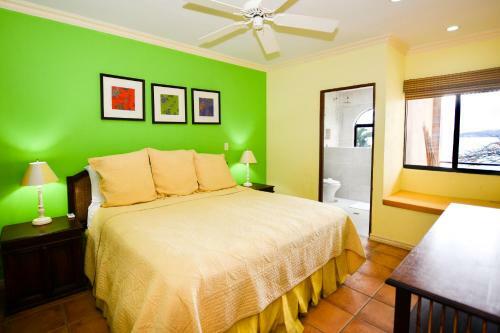 Flamingo Marina Resort 612