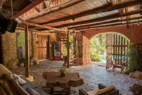 Havana Lodge