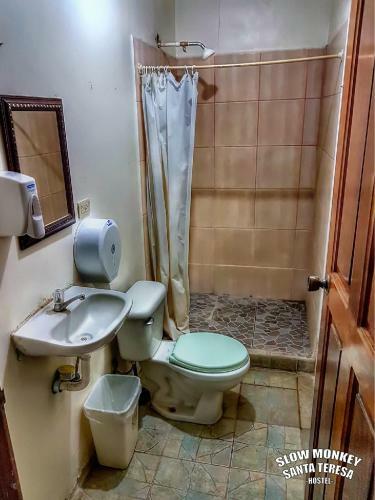 Hostal Slow Monkey Hostel