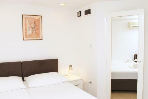 Hostal Mito Rooms And Apartments