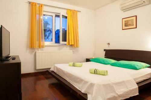 Apartments Tino