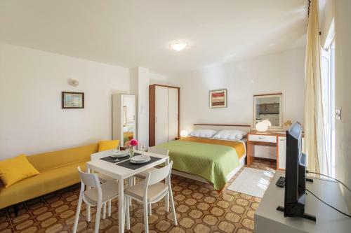 Apartments Katija Fadic