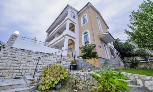 Apartments Bolero