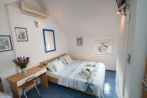 City & River View Apartment