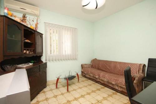 Apartment Guduce 8240a