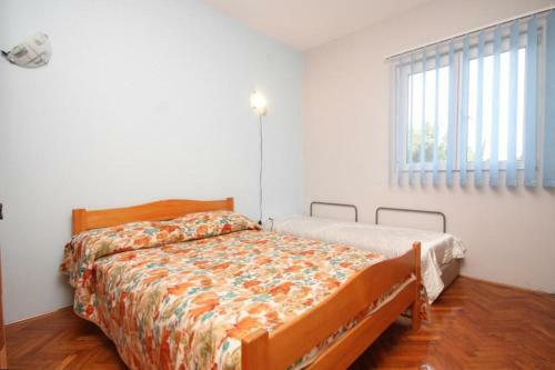Apartment Guduce 8240a