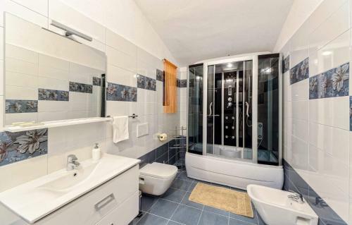 Four-bedroom Holiday Home In Valtura I