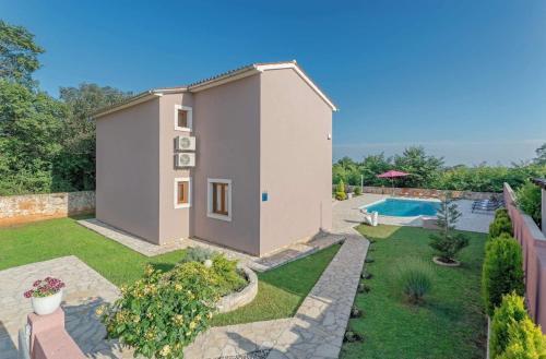 Four-bedroom Holiday Home In Valtura I