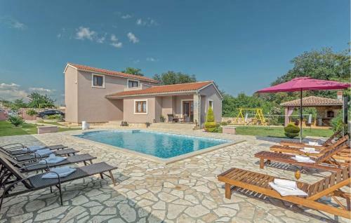 Four-bedroom Holiday Home In Valtura I
