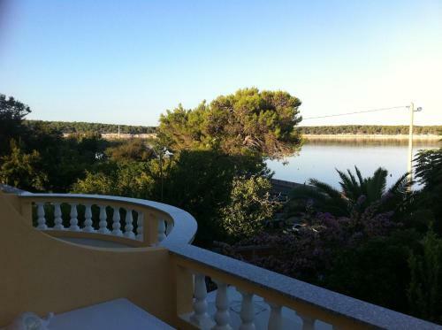 Hostal Apartments And Rooms Villa Luci