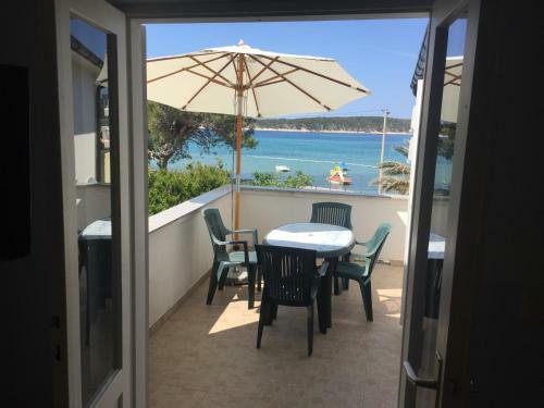 Hostal Apartments And Rooms Villa Luci