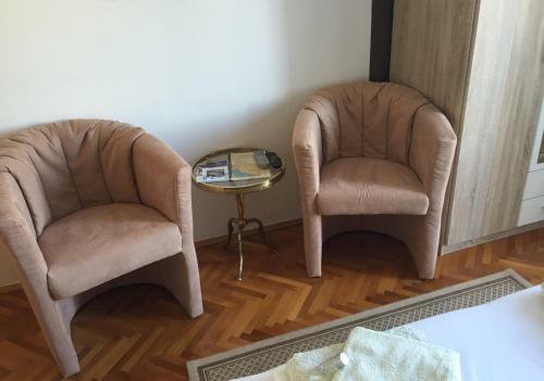 Hostal Apartments And Rooms Villa Luci