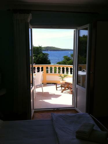 Hostal Apartments And Rooms Villa Luci