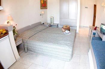 Residencia Frideriki Studios & Apartments