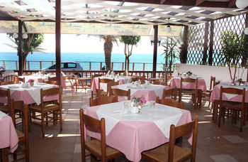 Hotel Thisvi