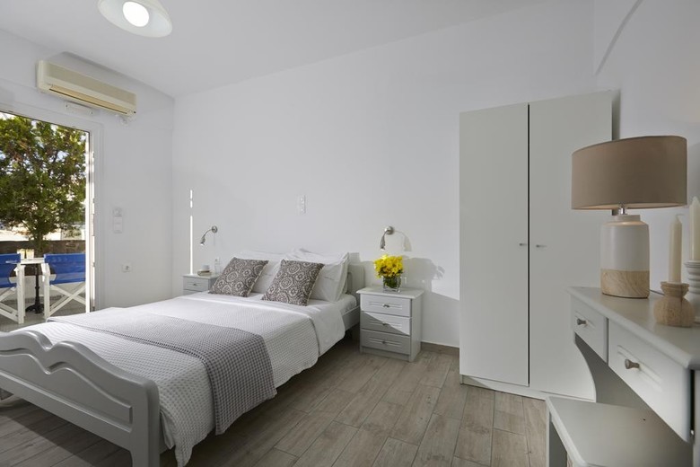 Hotel Milos