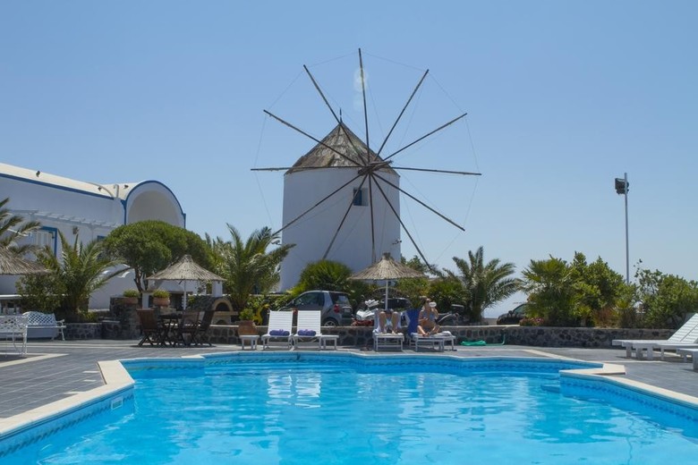 Hotel Milos