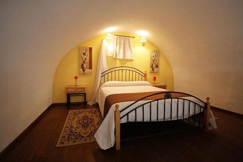 Hotel Milos