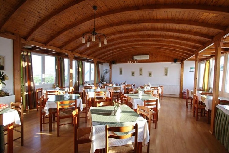 Hotel Milos