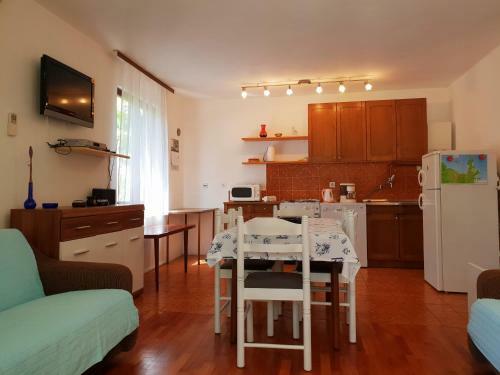Apartments Srdo?