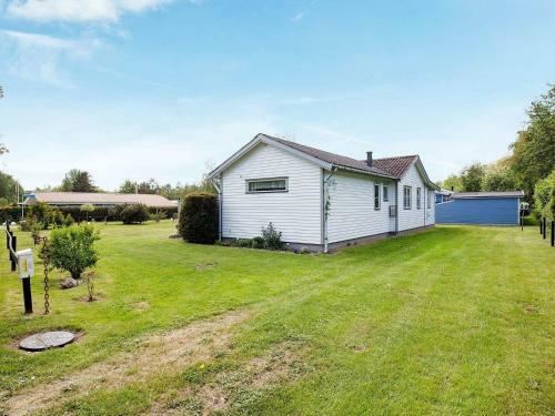 Three-bedroom Holiday Home In Stege 13