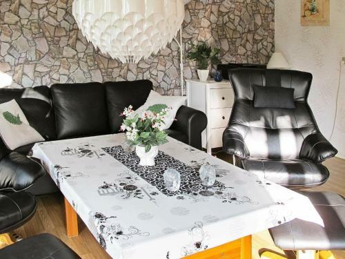 Three-bedroom Holiday Home In Stege 13