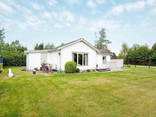 Three-bedroom Holiday Home In Stege 13