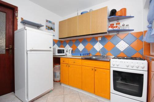 Apartments By The Sea Bibinje (zadar) - 5758