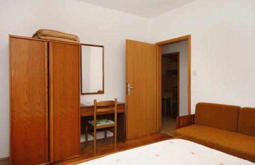 Apartments With A Parking Space Baska (krk) - 5412