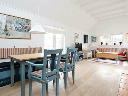 Two-bedroom Holiday Home In Vejby 5