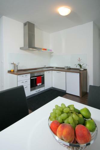 Charm Apartments And Rooms