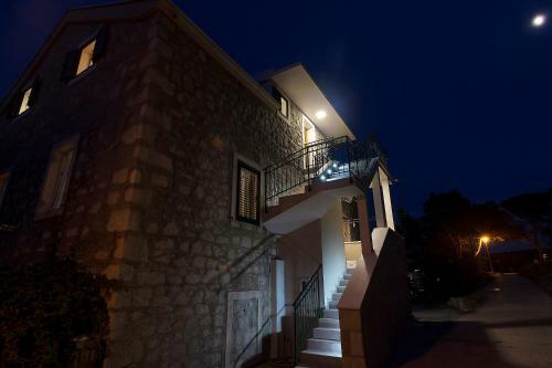 Hostal Apartments Beso