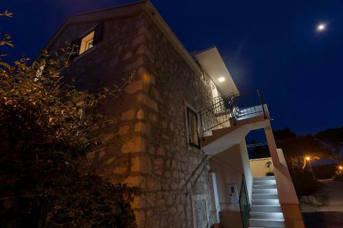 Hostal Apartments Beso