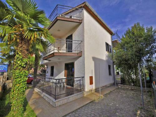 Apartments Ljiljana 627