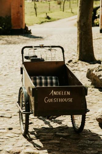 Hostal Andelen Guesthouse